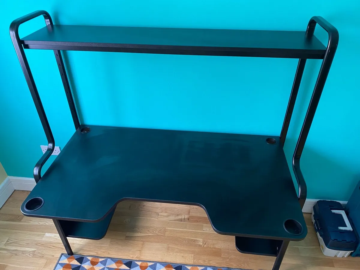 Gaming desk/table - Image 2