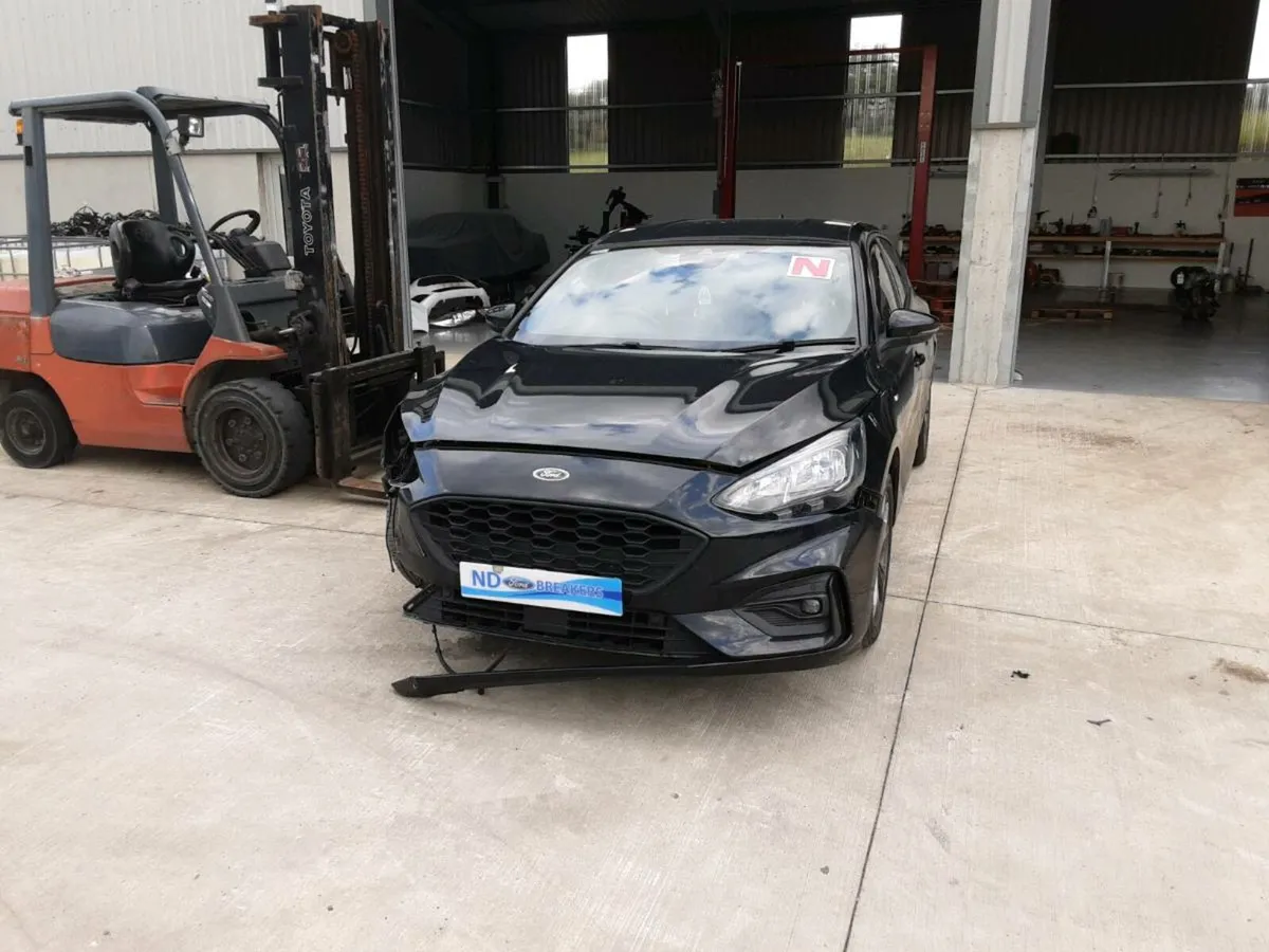 2019 ford focus for breaking - Image 1