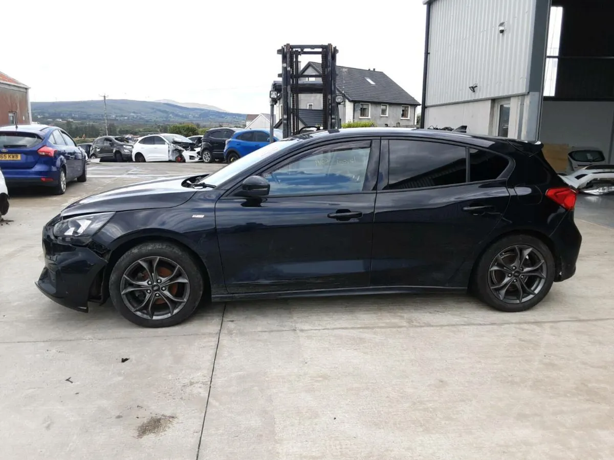 2019 ford focus for breaking - Image 2