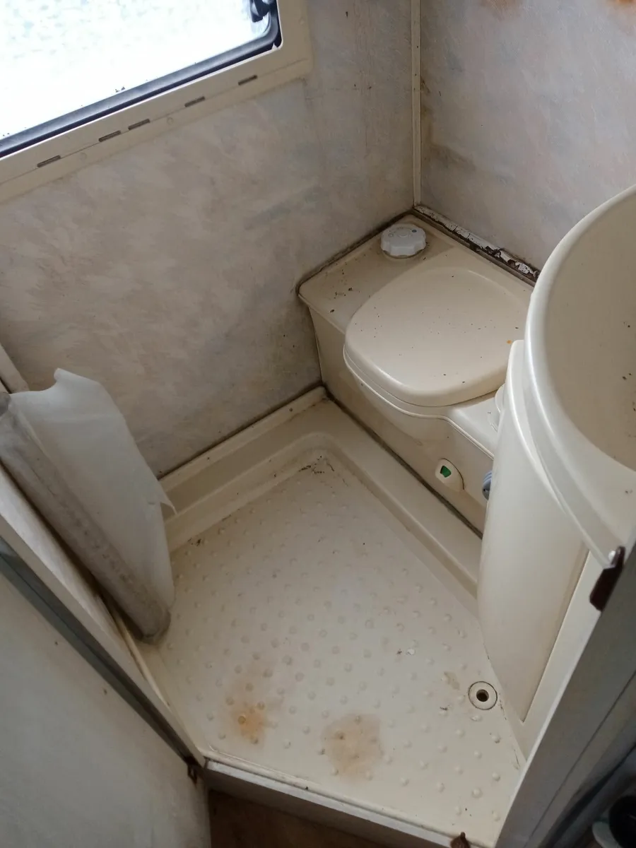 Campervan - Image 4