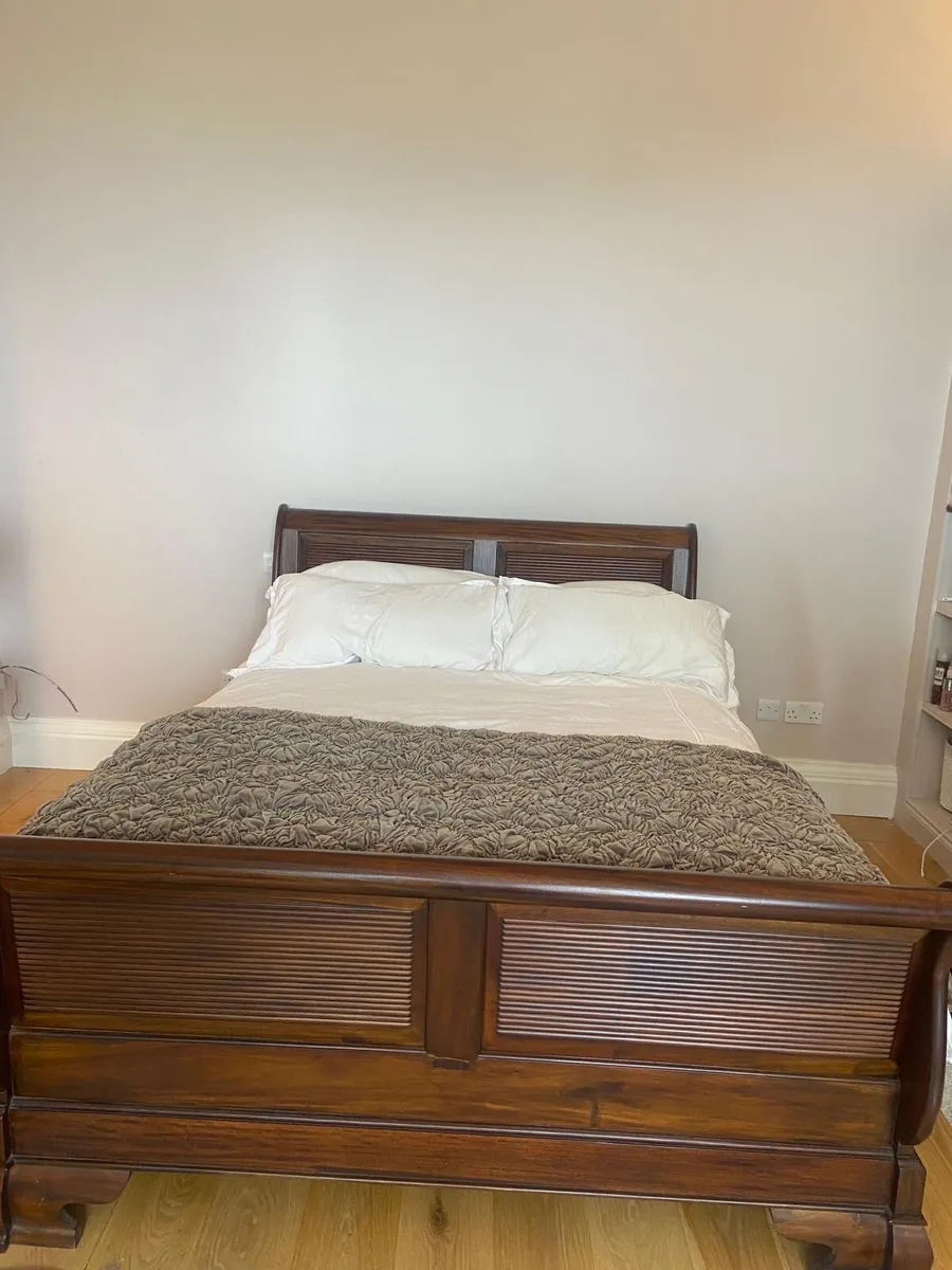 5ft Mahogany bed