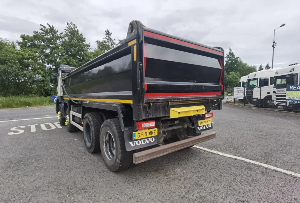 2019 VOLVO FMX 420 13LITRE 8X4 Tipper - Image 4