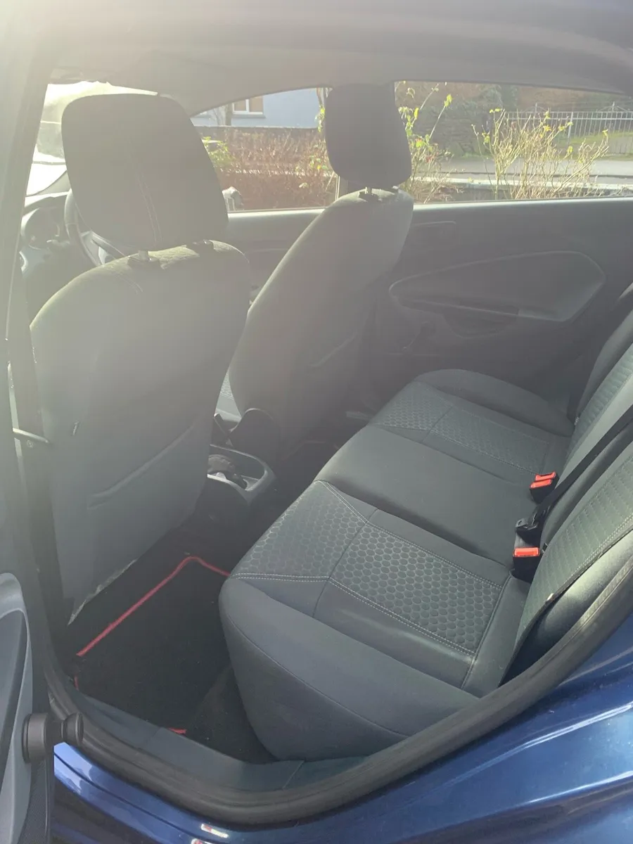 Ford Fiesta Zetec 1.25 2010 - Image 4