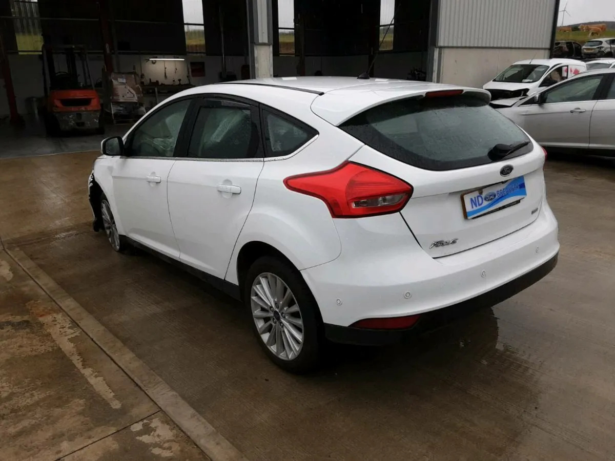 2016 ford focus for breaking - Image 3