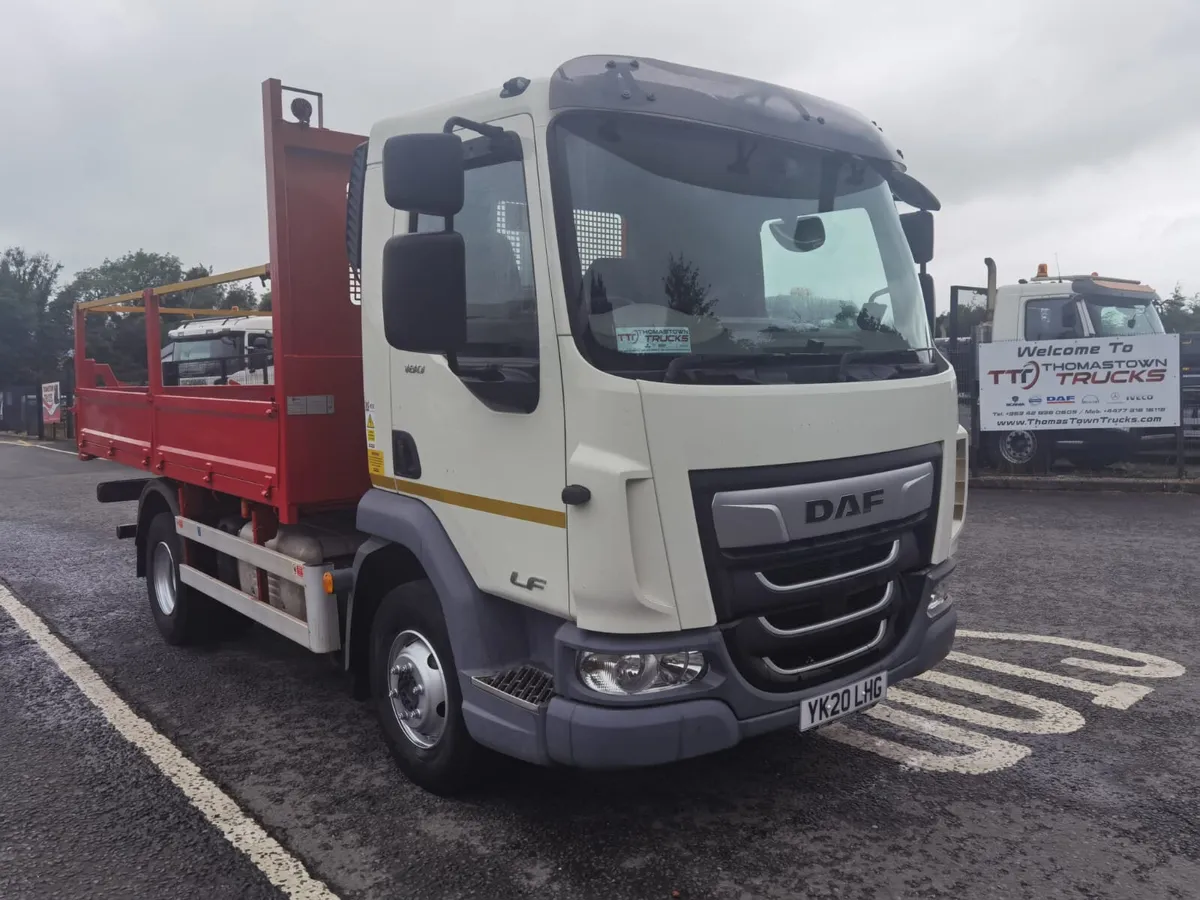 2020 DAF LF 180 7 1/2 TON Tipper - Image 1