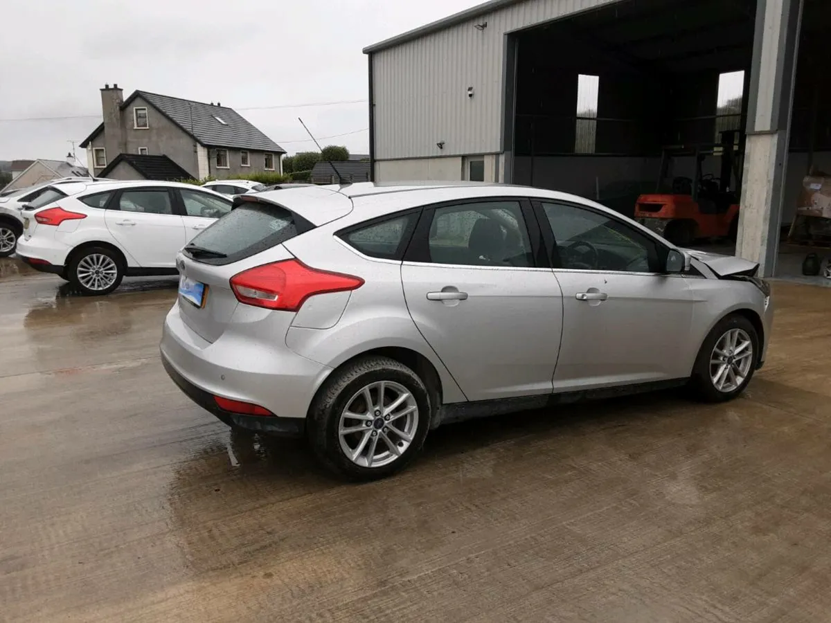 2015 ford focus for breaking - Image 2