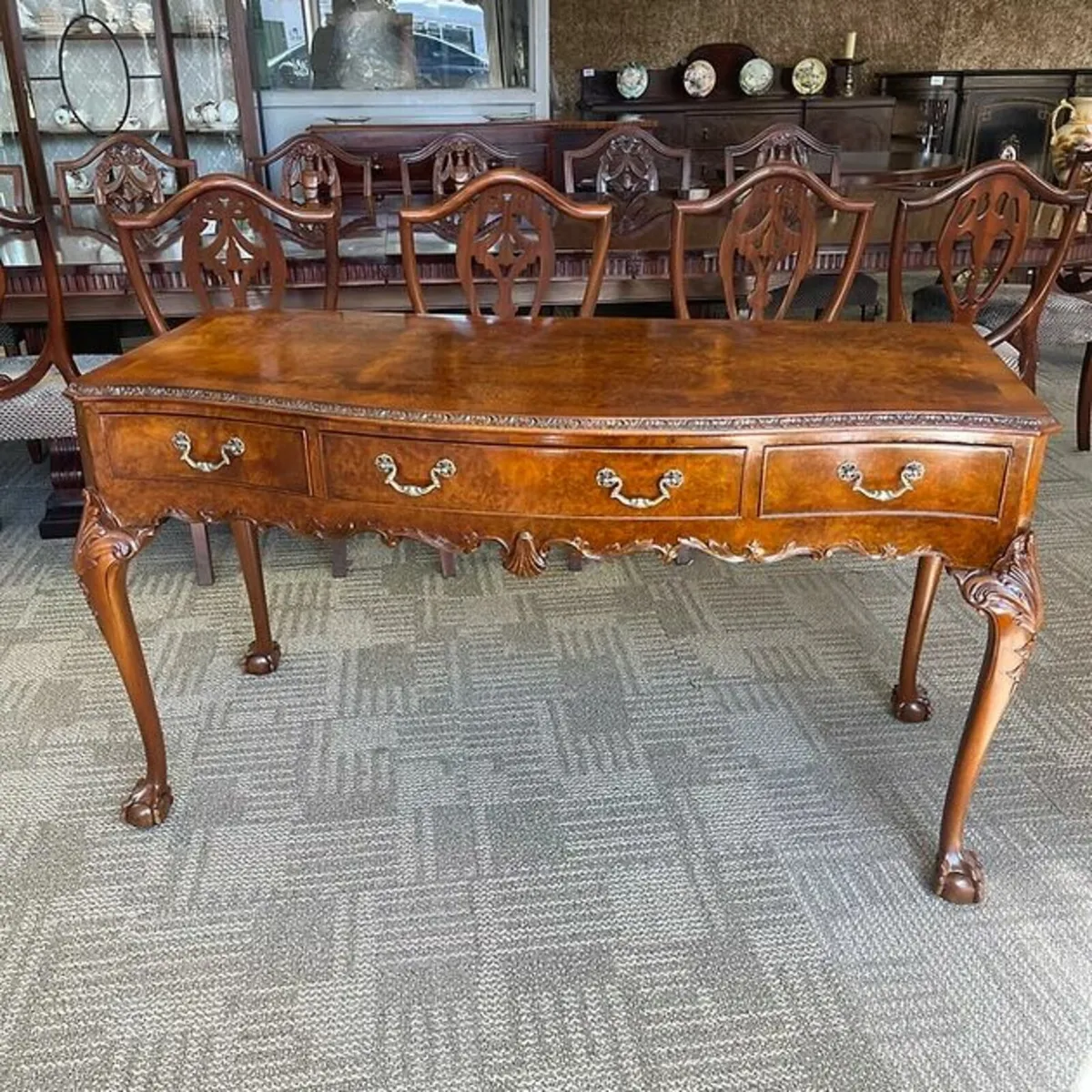 Super quality walnut burr bow fronted serpentine f - Image 1