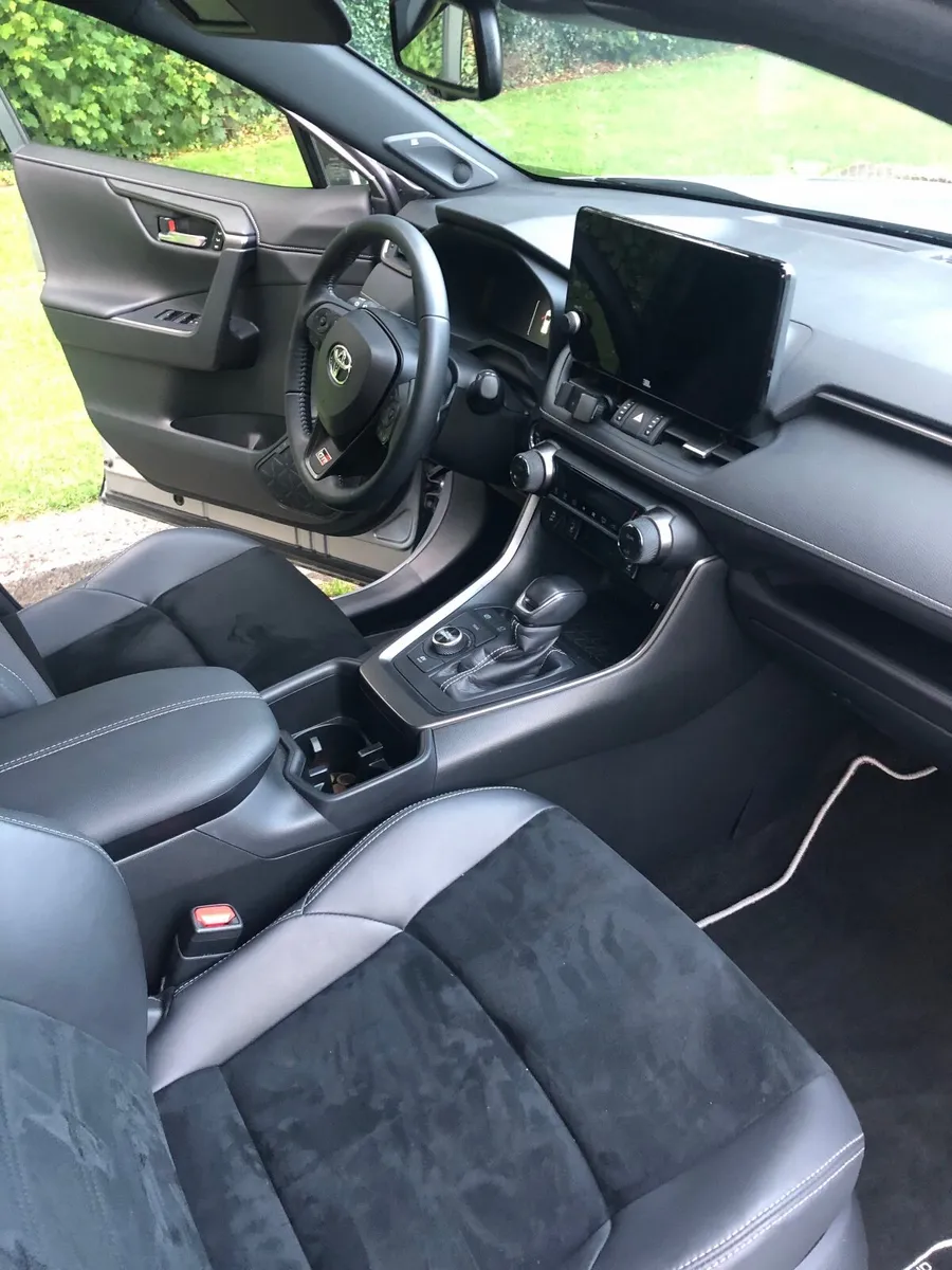 Toyota Rav 4 - Image 4