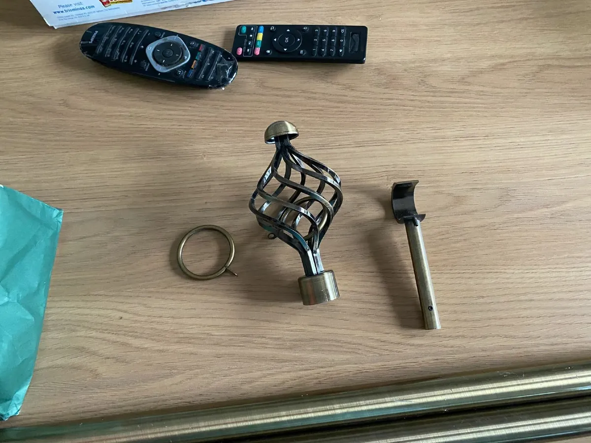Curtain poles - Image 4