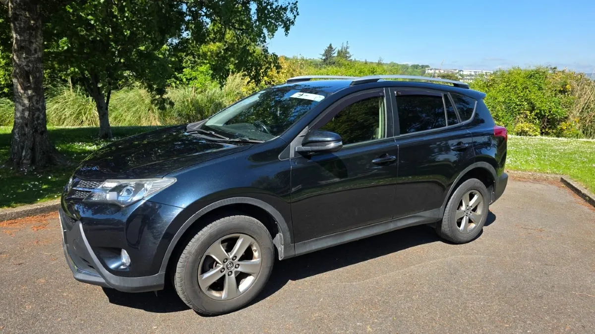 Toyota RAV4 2015 - Image 1