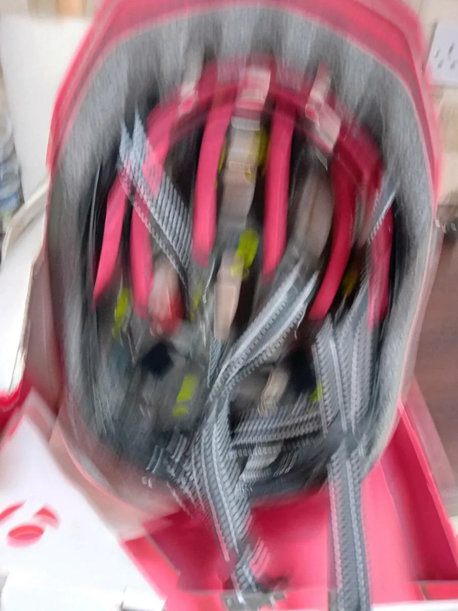 CYCLING HELMET NEW BOXED - Image 2