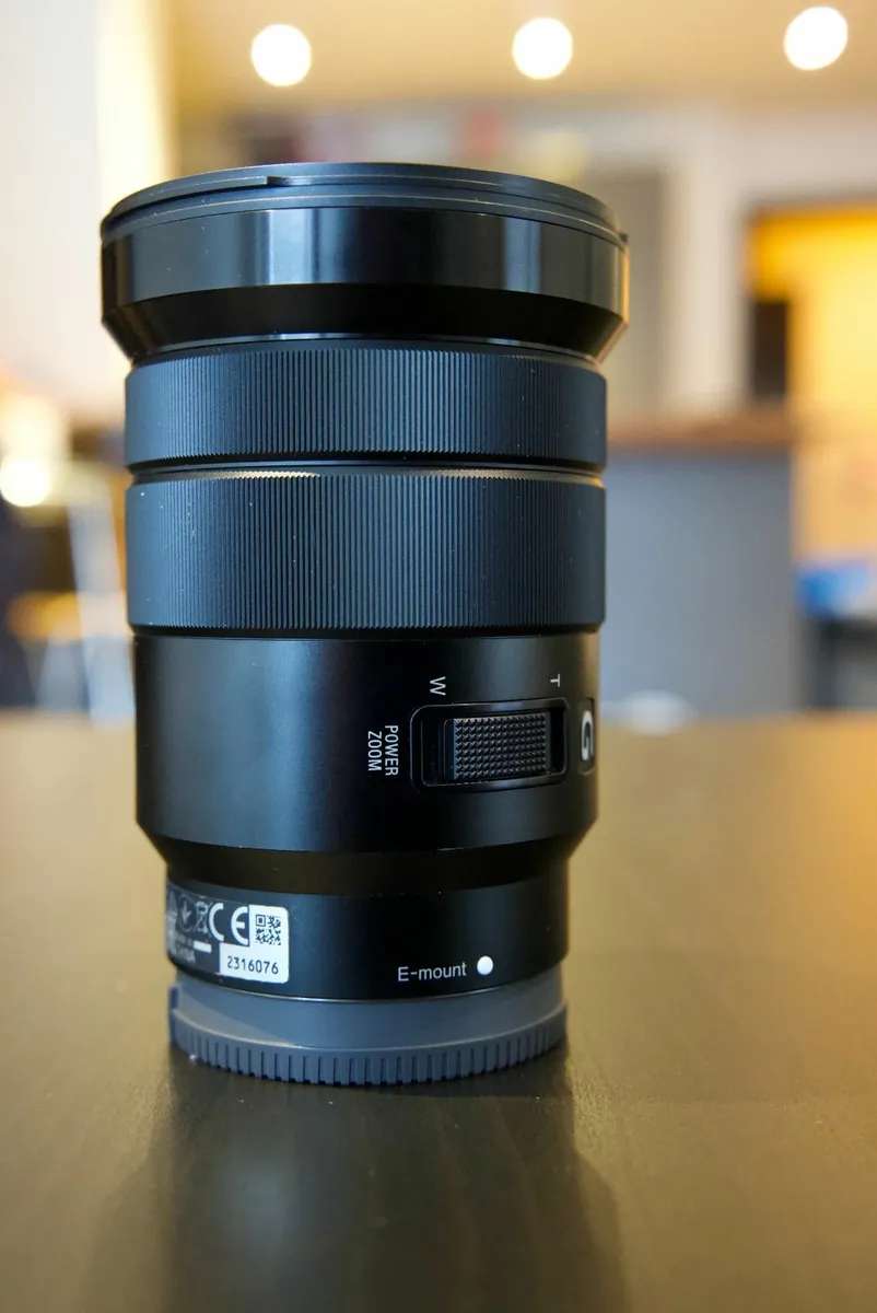 Sony SEL 18-105mm F4 G OSS Power Zoom Lens - Image 4