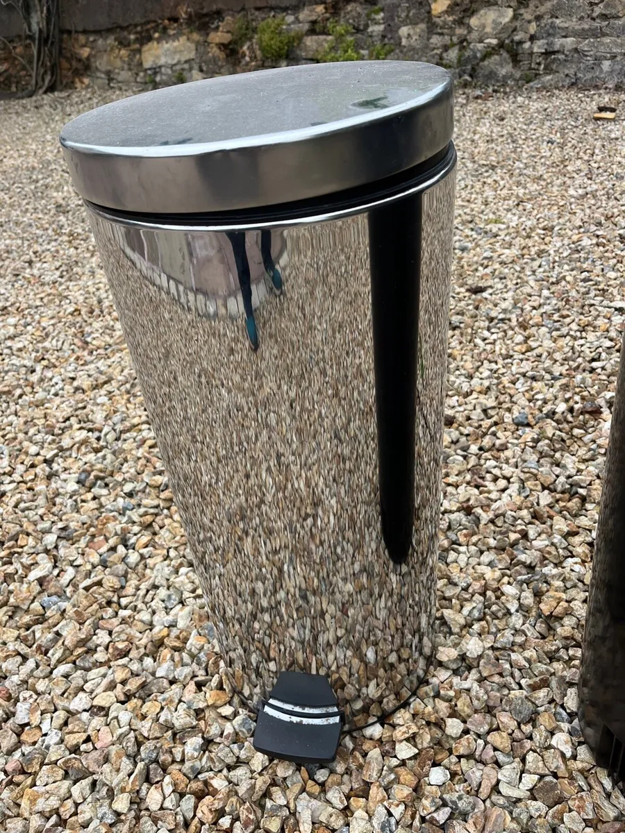 Brabantia 30l pedal bin - Image 1