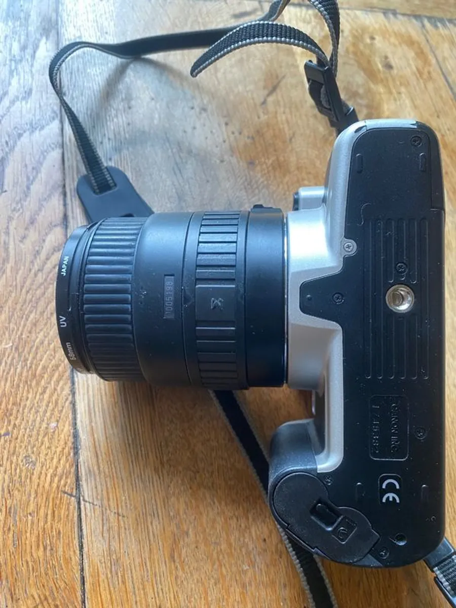 Canon Eos 35mm Film Camera - Image 4