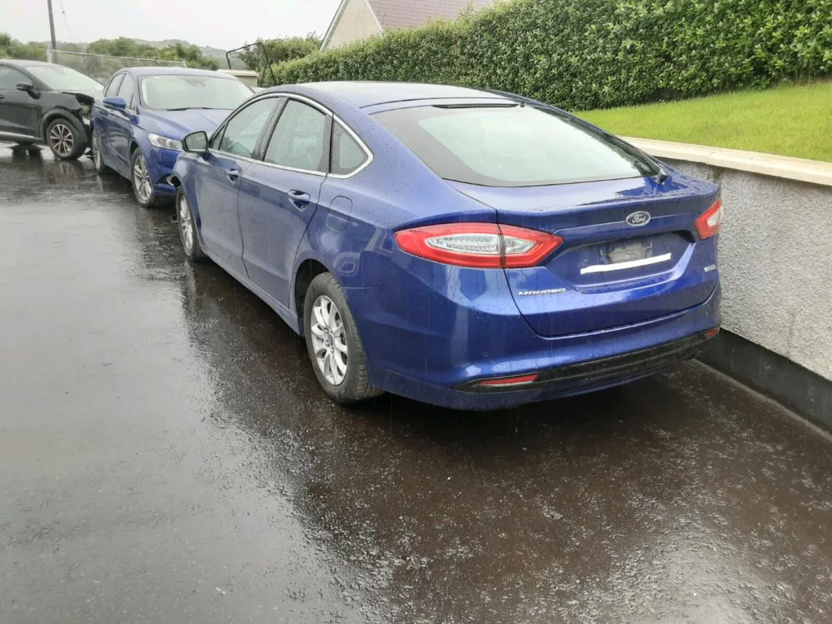 2015 ford mondeo for breaking - Image 1