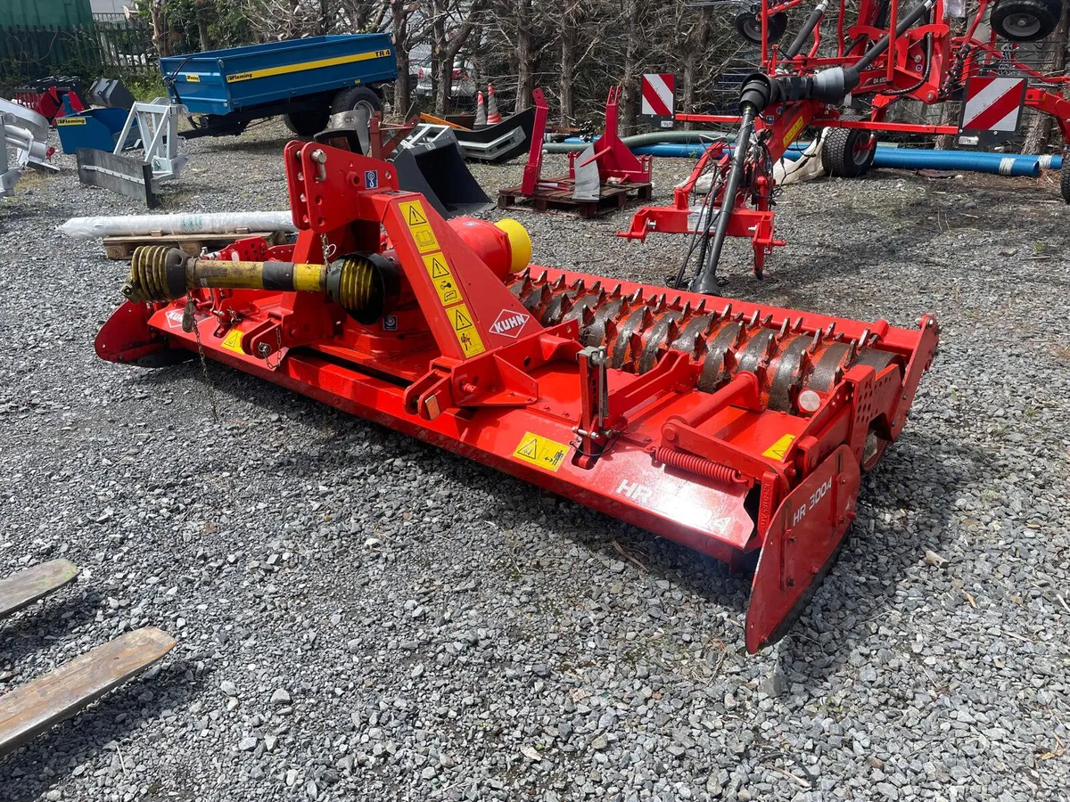 kUHN 3004 - Image 1