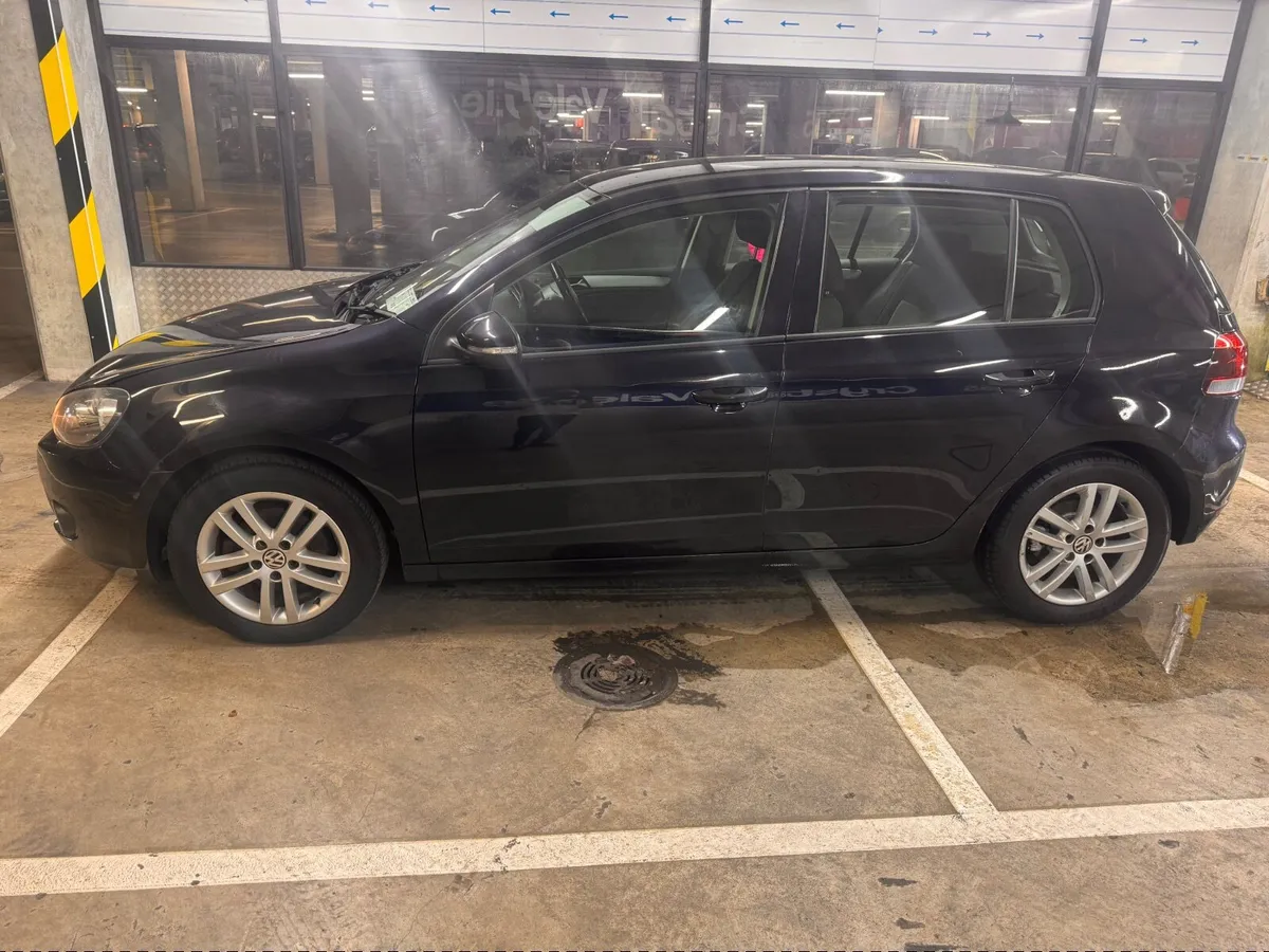 Volkswagen Golf 2011 - Image 4