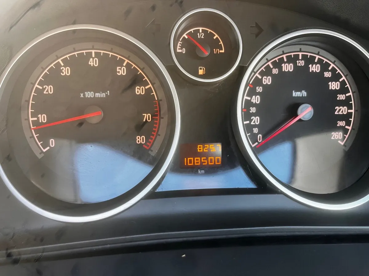 Opel Astra 2008NCT04/26Tax08/25.108 KLM’sFSH - Image 3