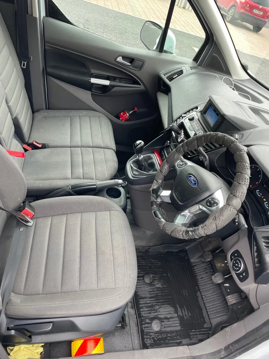 2021 ford transit connect L2 - Image 4