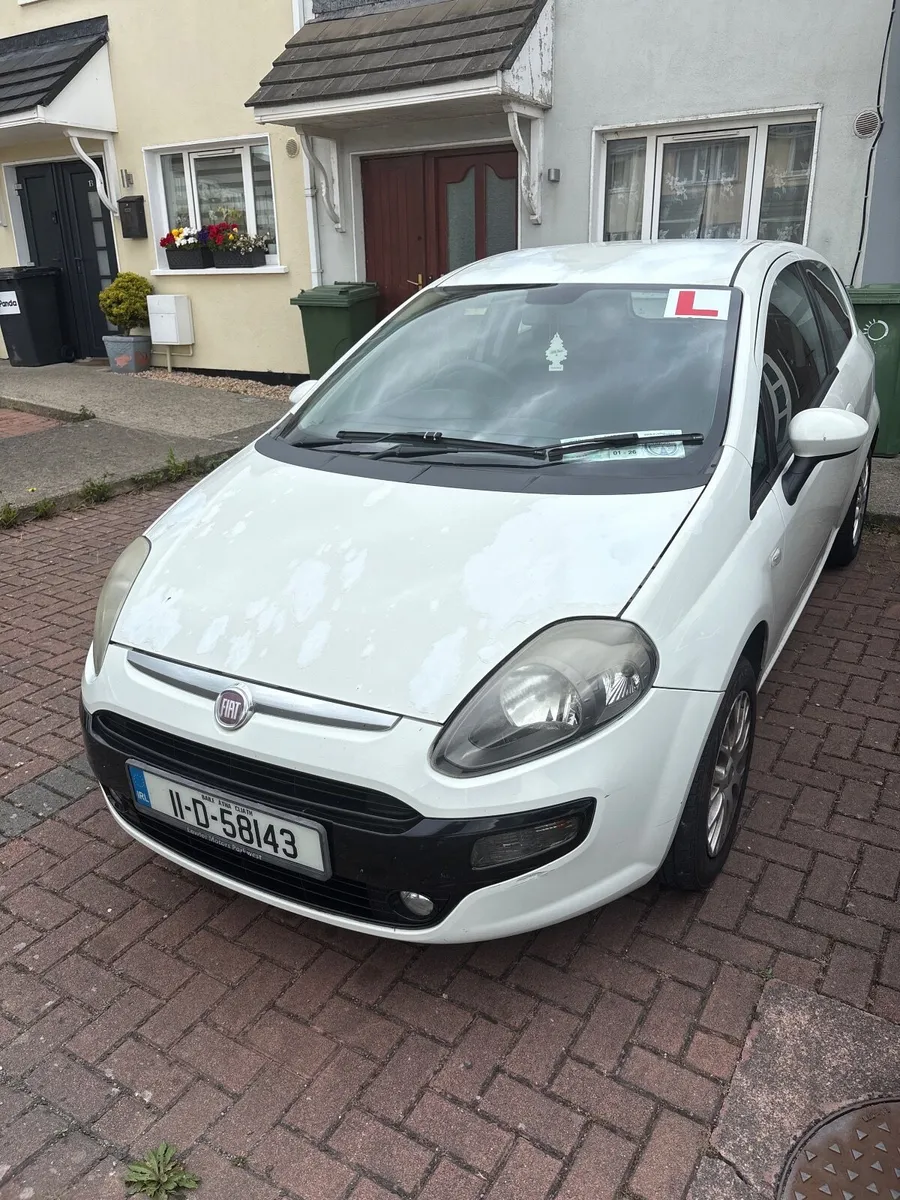 Fiat Punto 2011 1.2 - Image 1