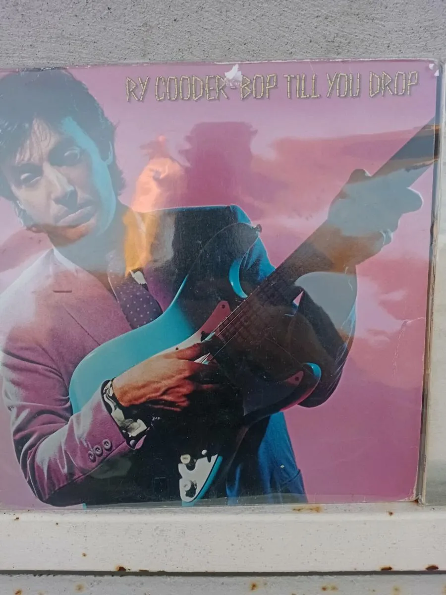 Records - Image 3