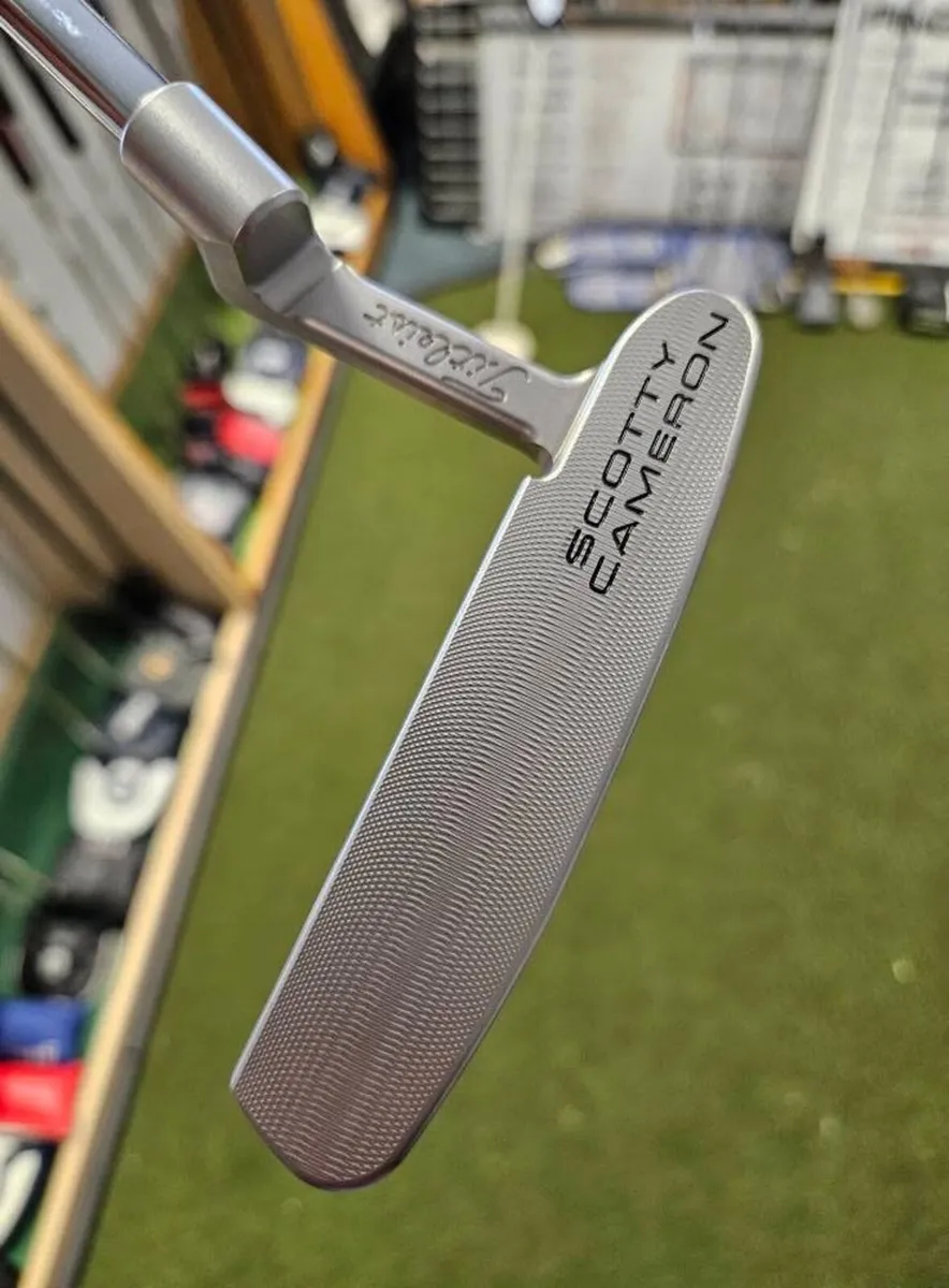 As New ScottyCameron Special Select Newport Putter - Image 4