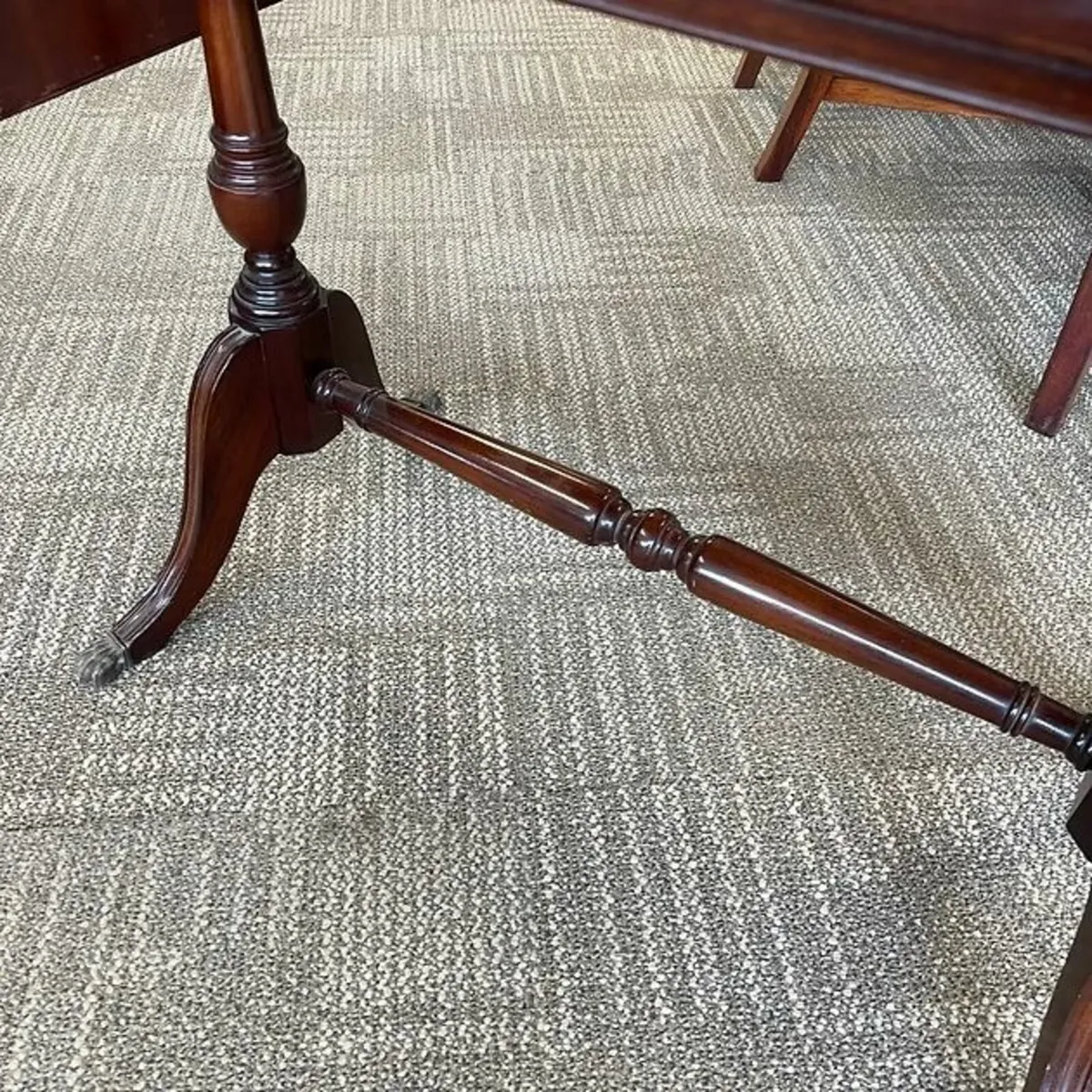 Beautiful mahogany drop leaf console writing table - Image 2
