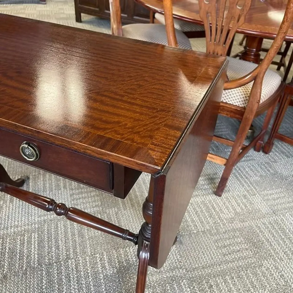 Beautiful mahogany drop leaf console writing table - Image 3