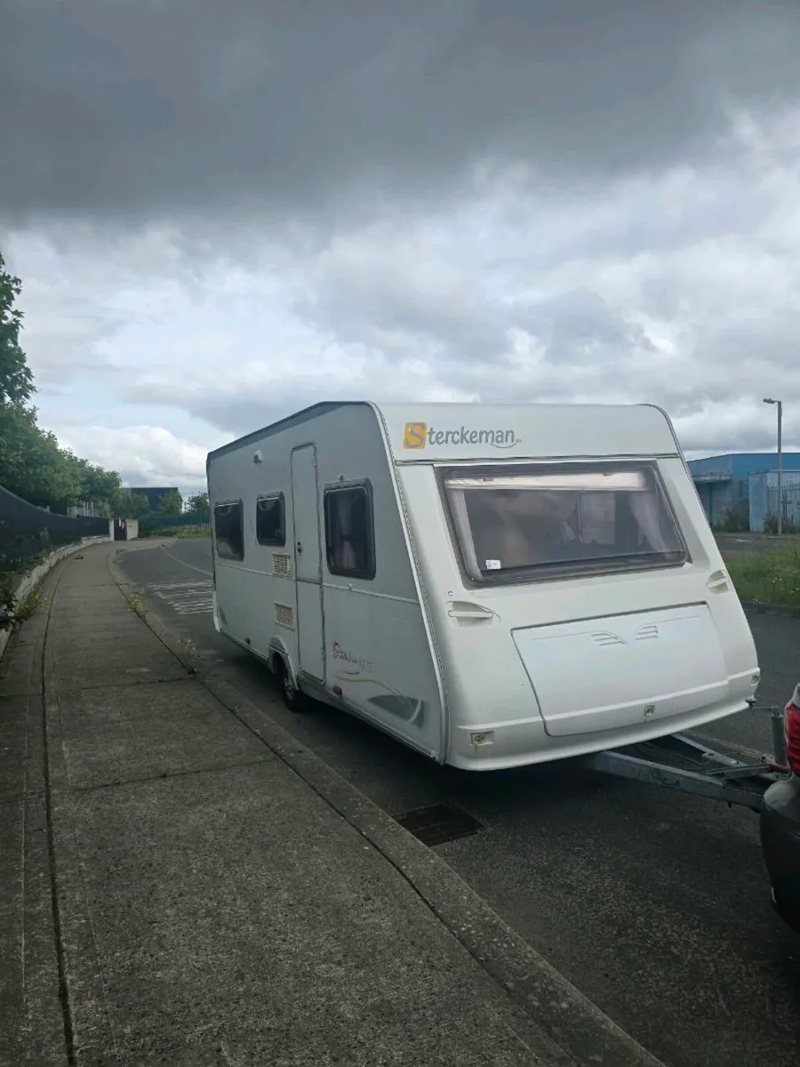 Caravan - Image 1