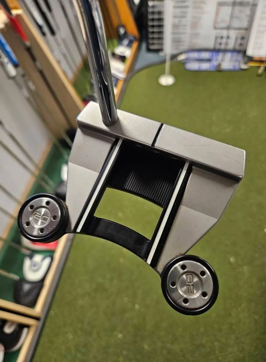 Scotty Cameron Futura 6m Dual Balance Putter - Image 2