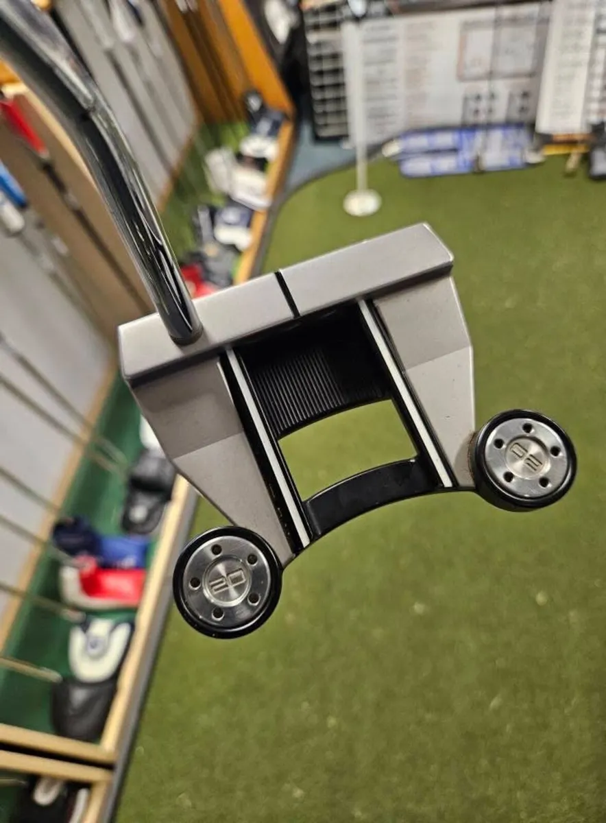 Scotty Cameron Futura 6m Dual Balance Putter - Image 3