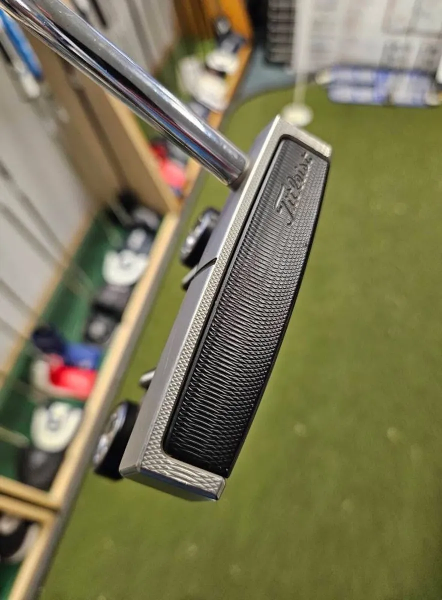 Scotty Cameron Futura 6m Dual Balance Putter - Image 4