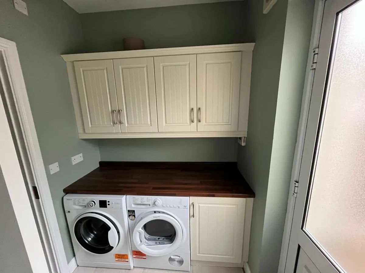 Kitchen with Appliances - Image 4