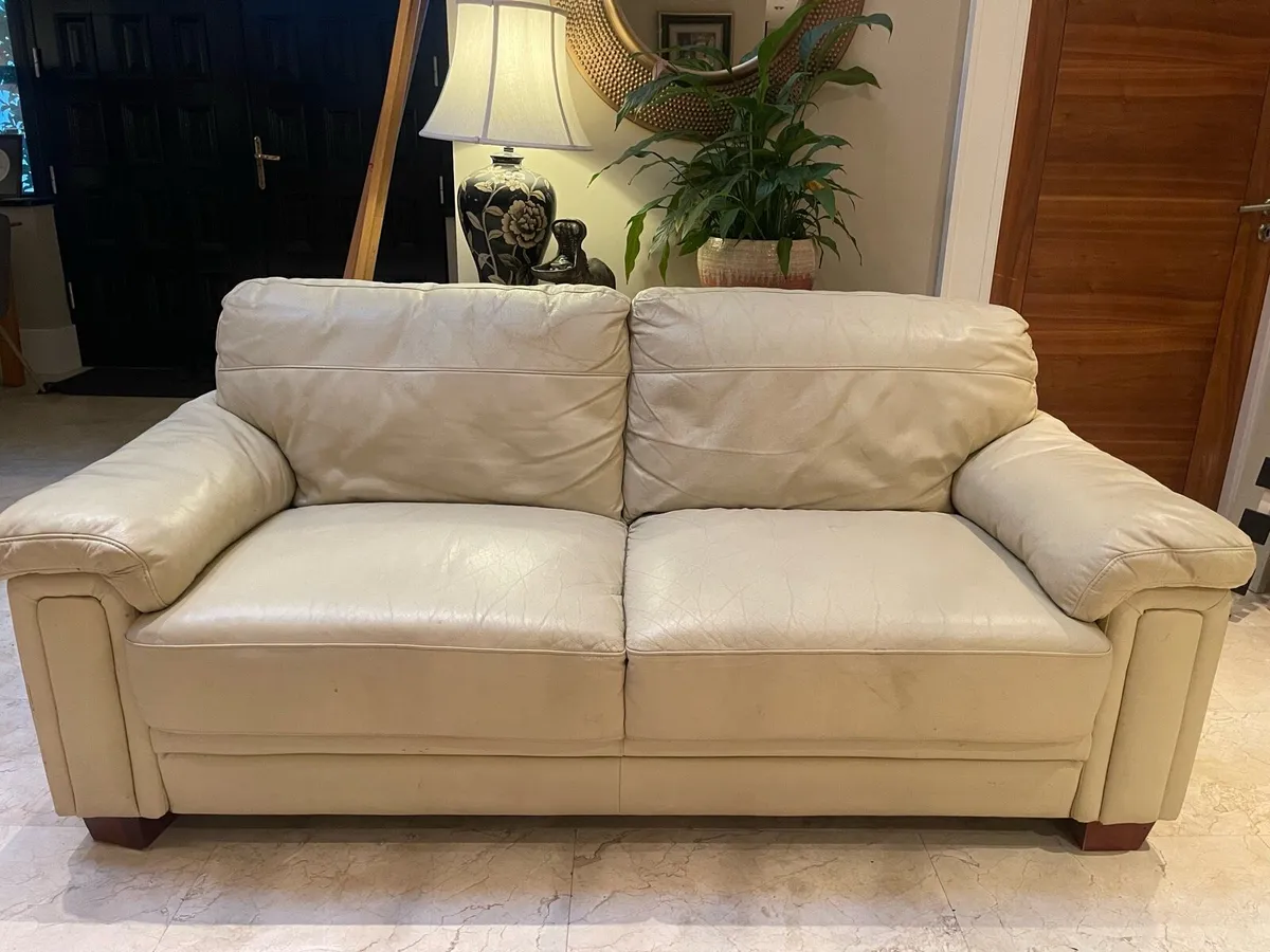Stunning Cream Leather 2.5 Seater Couch - Deliver - Image 1