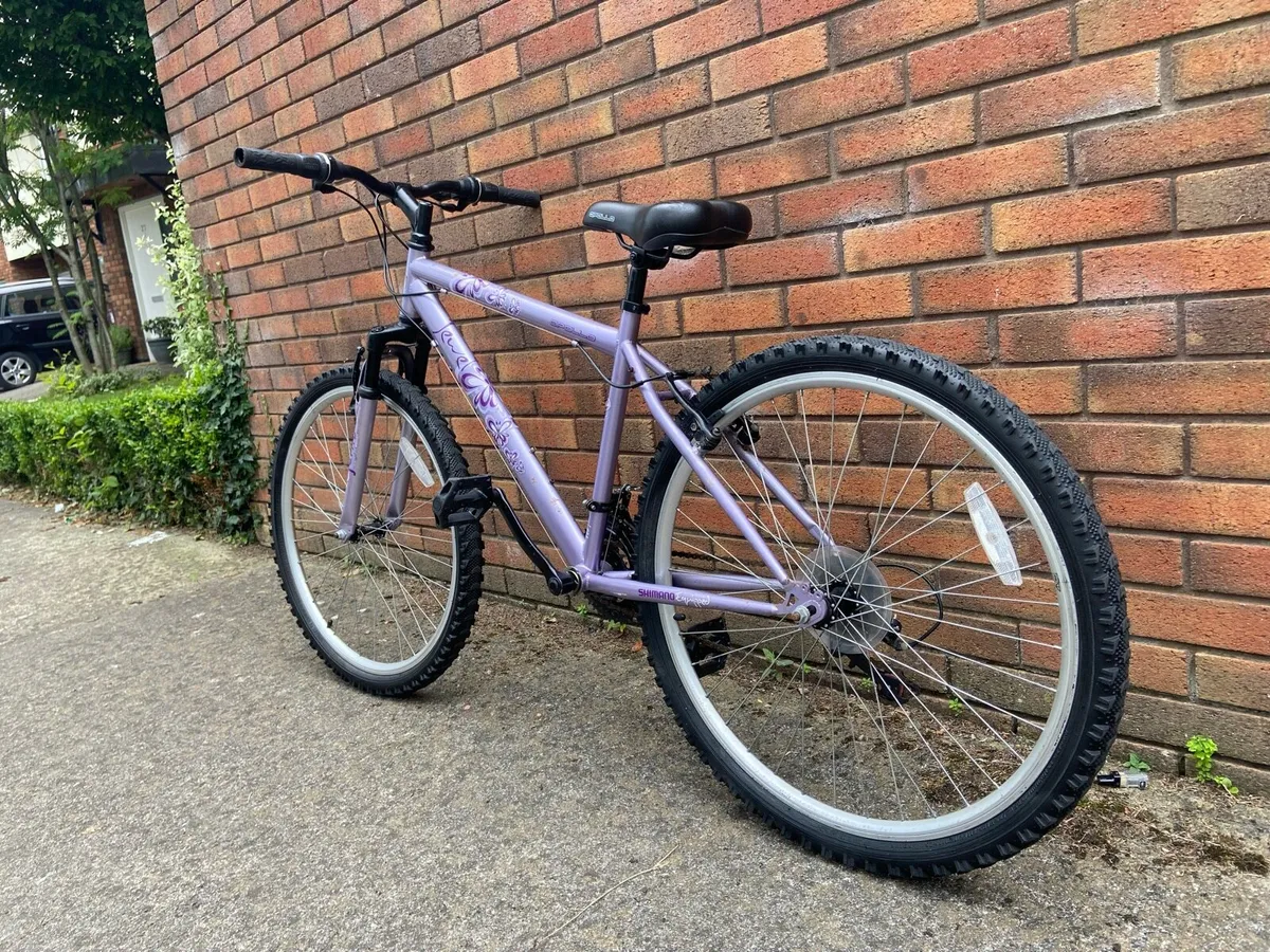 26 Inch Apollo Jewel girls bike - Image 3