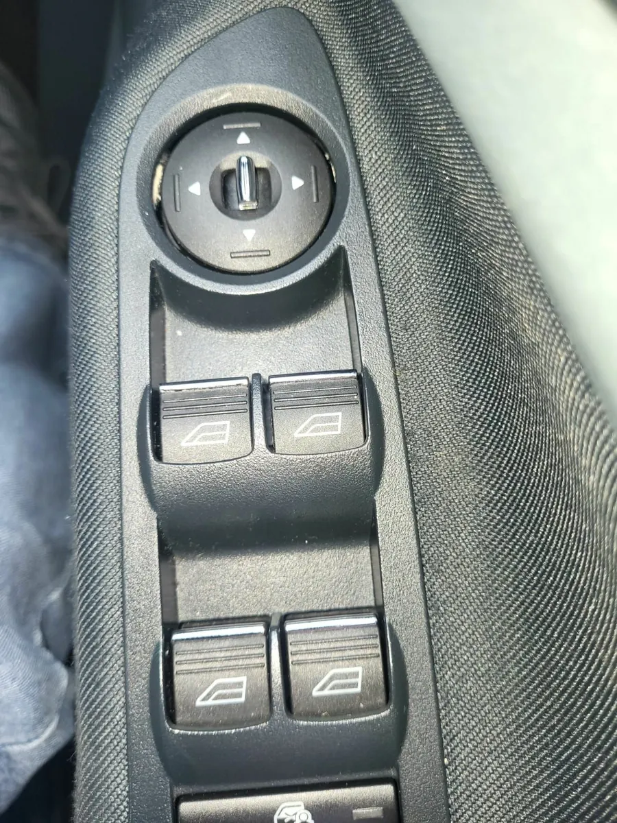Ford C-Max 2013 Automatic - Image 2
