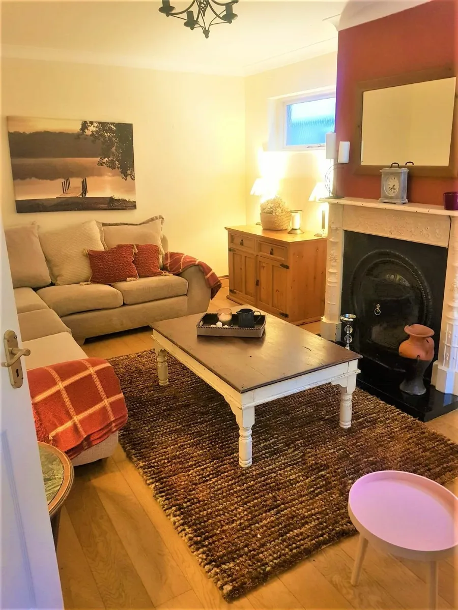 Detached 5 bedroomed bungalow to rent Newcastle - Image 1