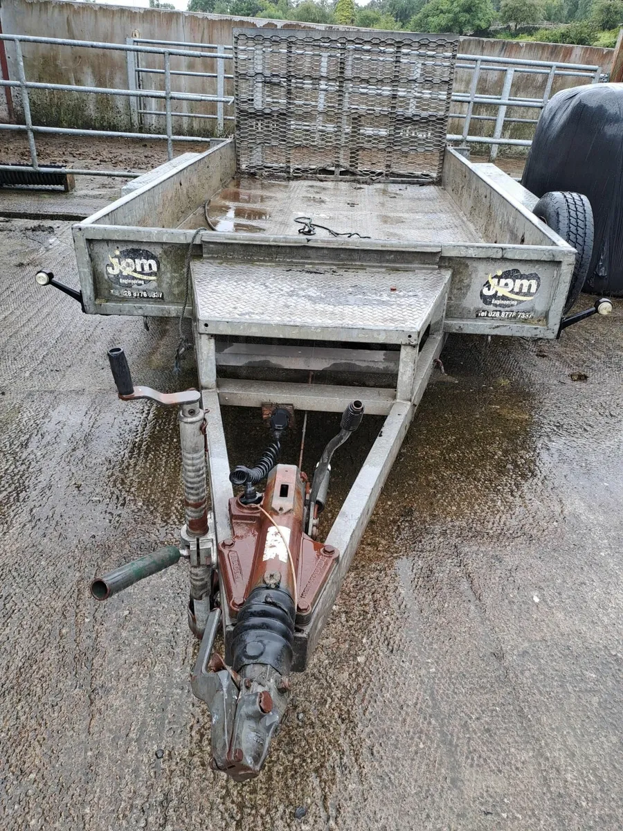 Trailer - Image 1