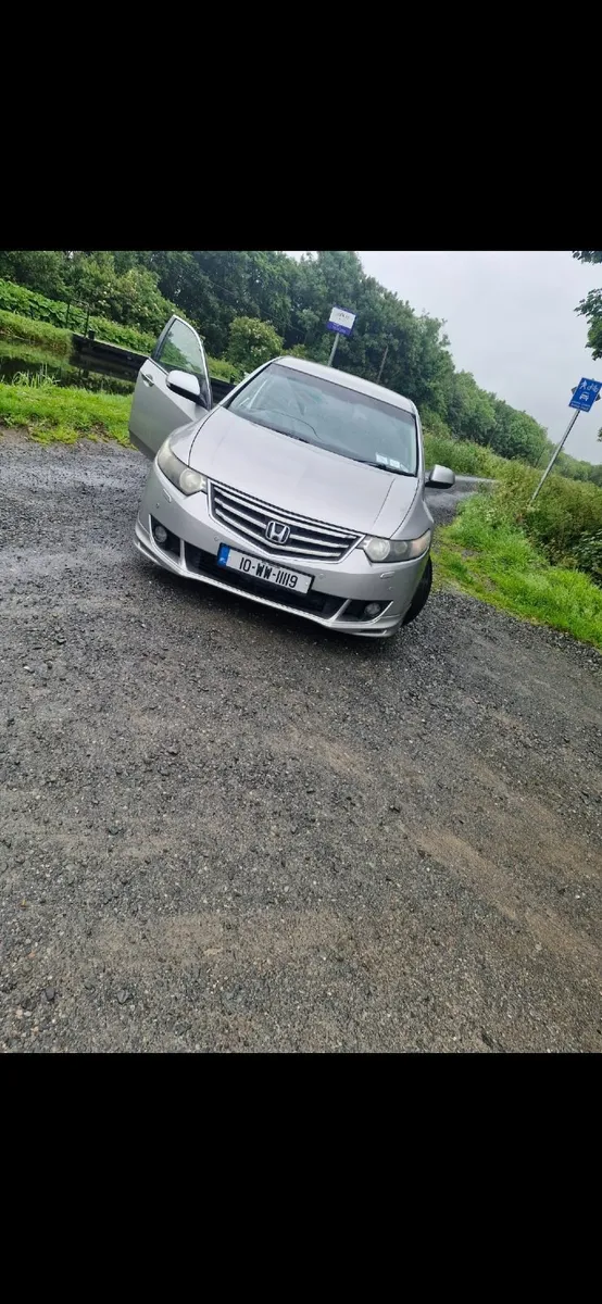 Honda Accord 2010 - Image 4