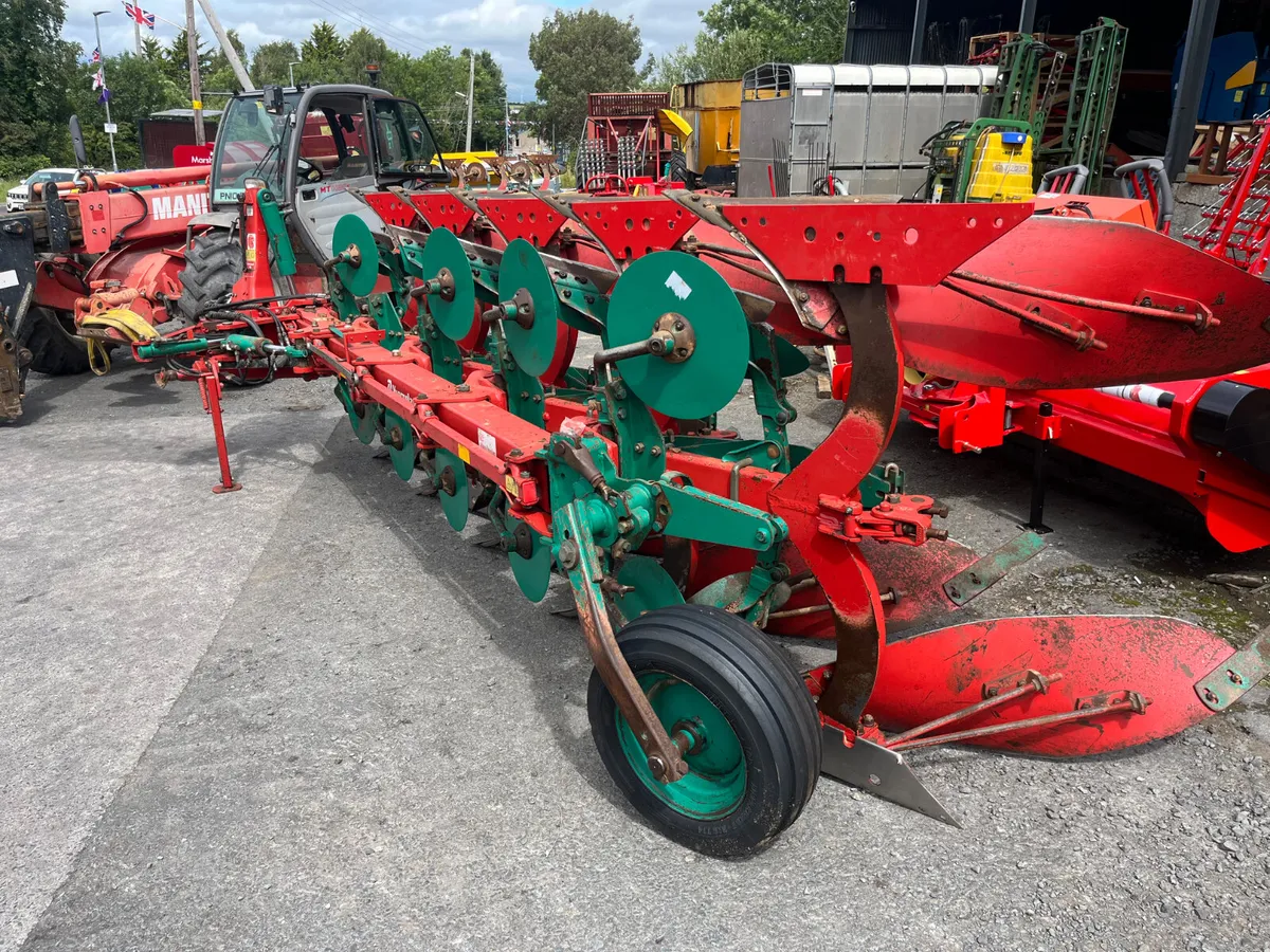 Used Kverneland 5F ES 85/200 Reversible Plough - Image 1