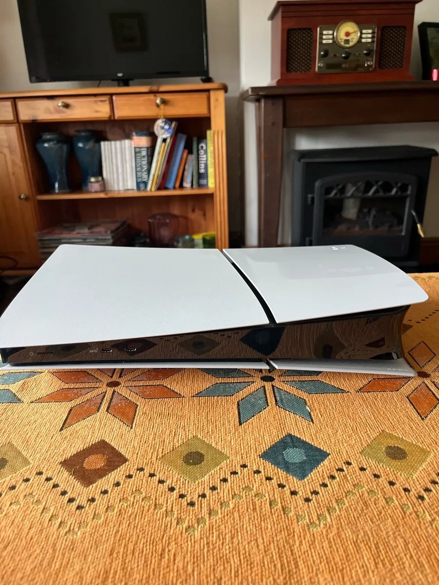 PS5 Digital Edition Slim with Controller - Image 4