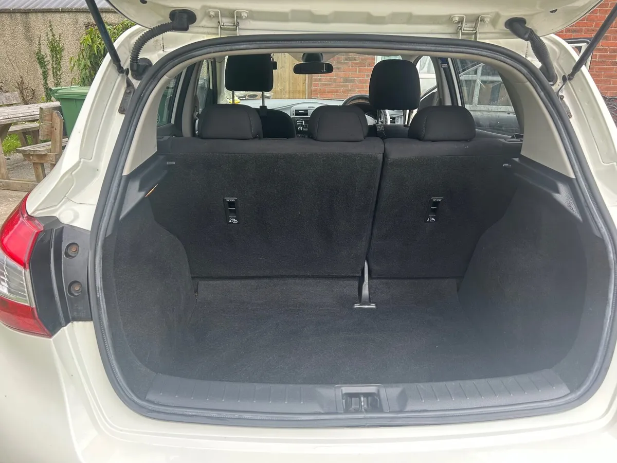 Nissan Pulsar 2016 - Image 2