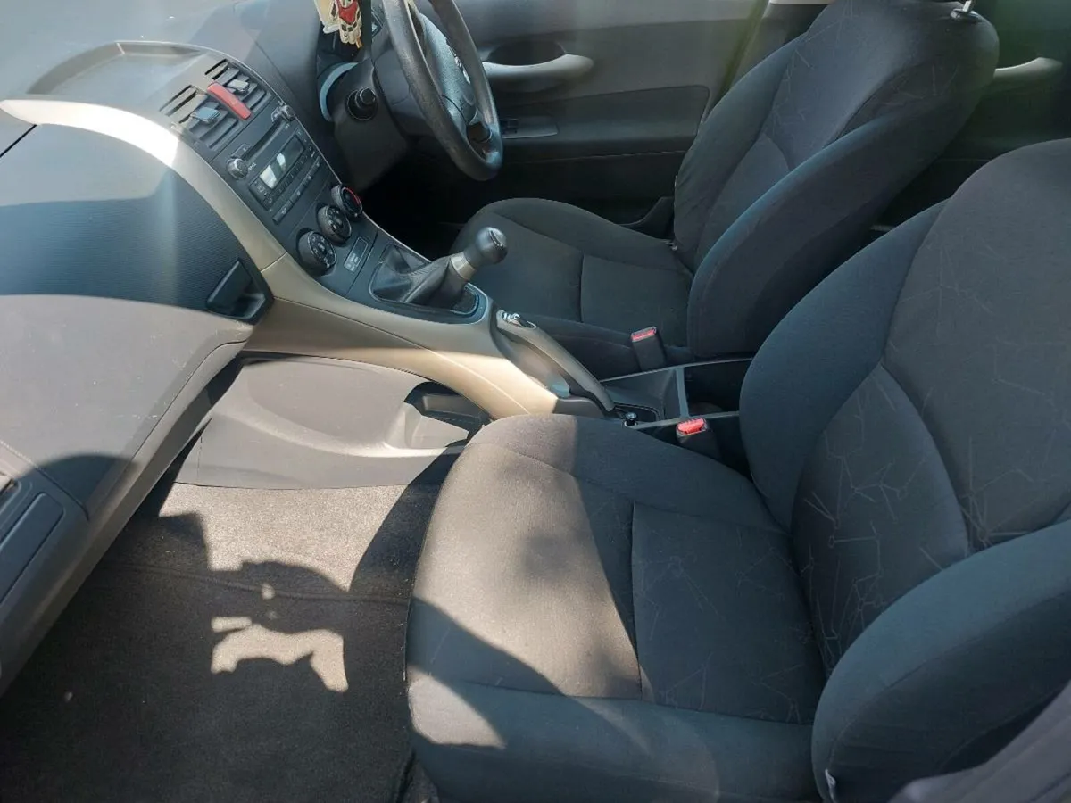 Toyota Auris 1.4 petrol nct 3/26 just passed - Image 4