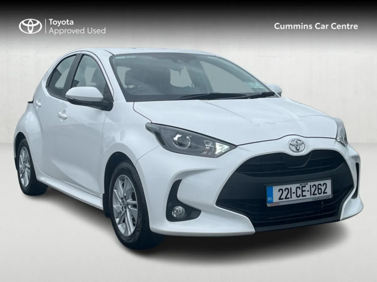 Toyota Yaris 1.0 LUNA 4DR - Image 1