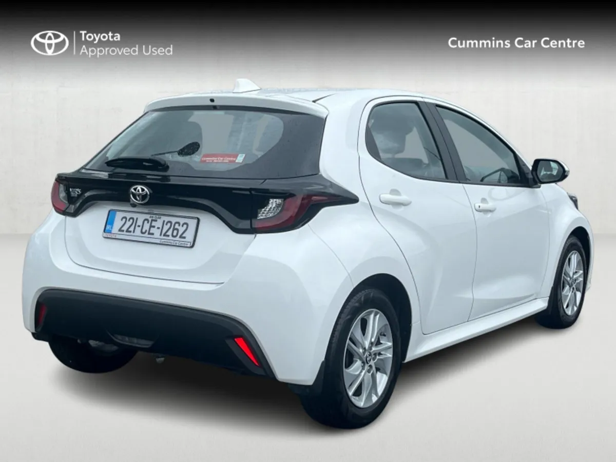 Toyota Yaris 1.0 LUNA 4DR - Image 2