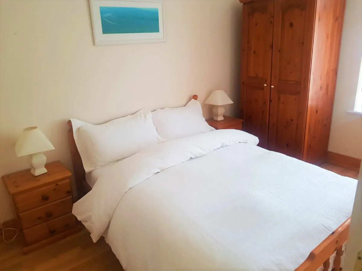 Detached 5 bedroomed bungalow to rent Newcastle - Image 4