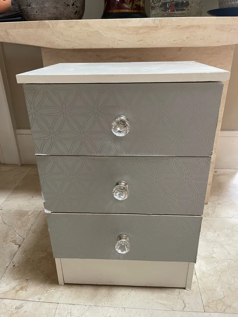 Free To Take Away - 2 Drawer Bedside Locker