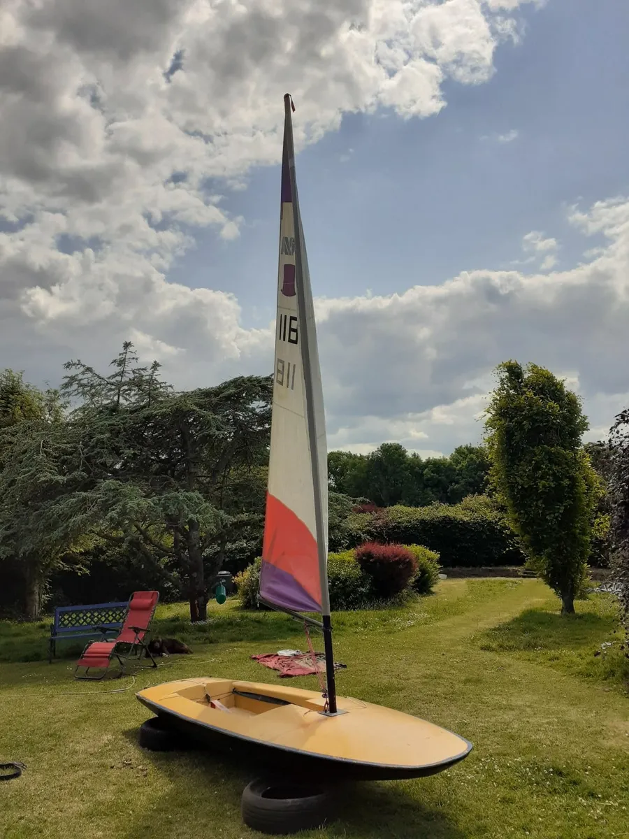 Topper sailing dinghy - Image 3