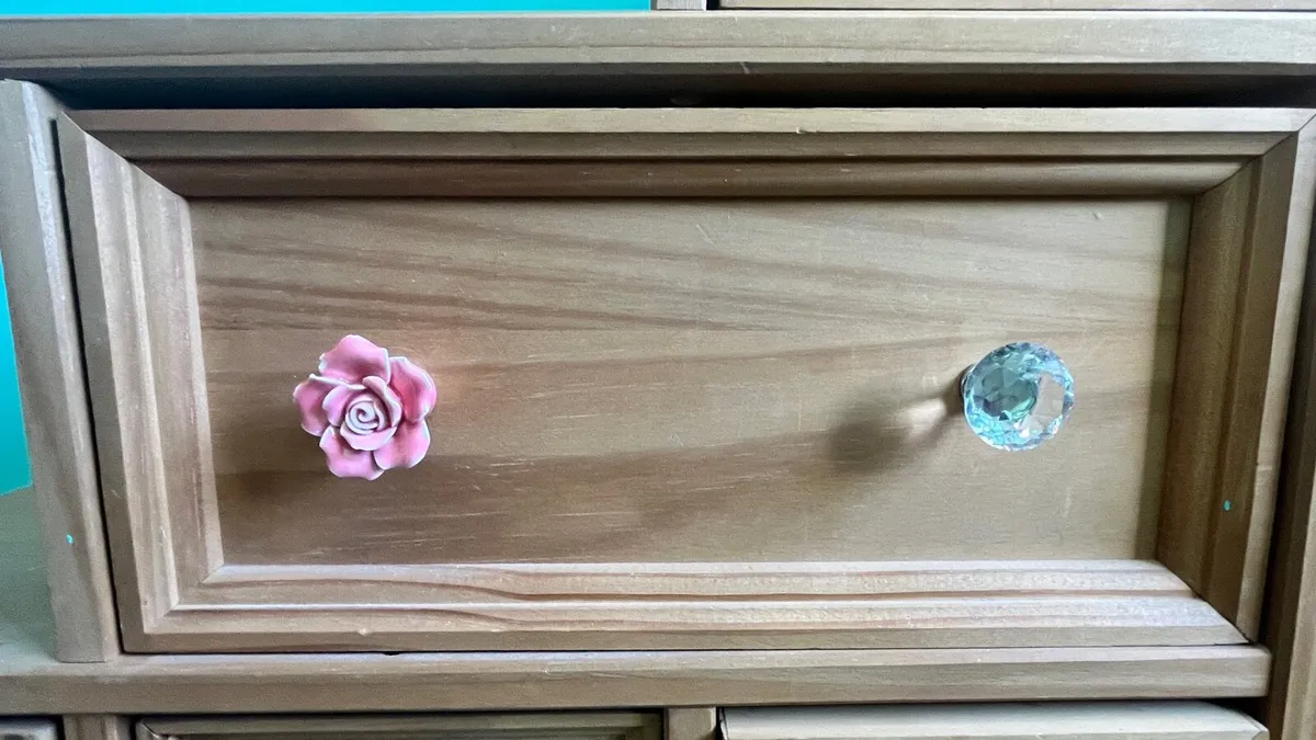 Wooden storage unit - Image 3