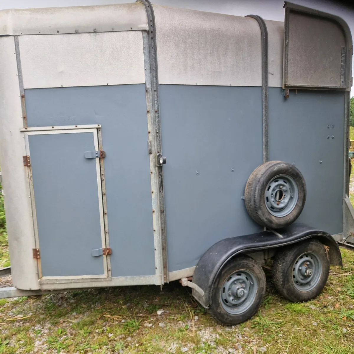 horse box - Image 3